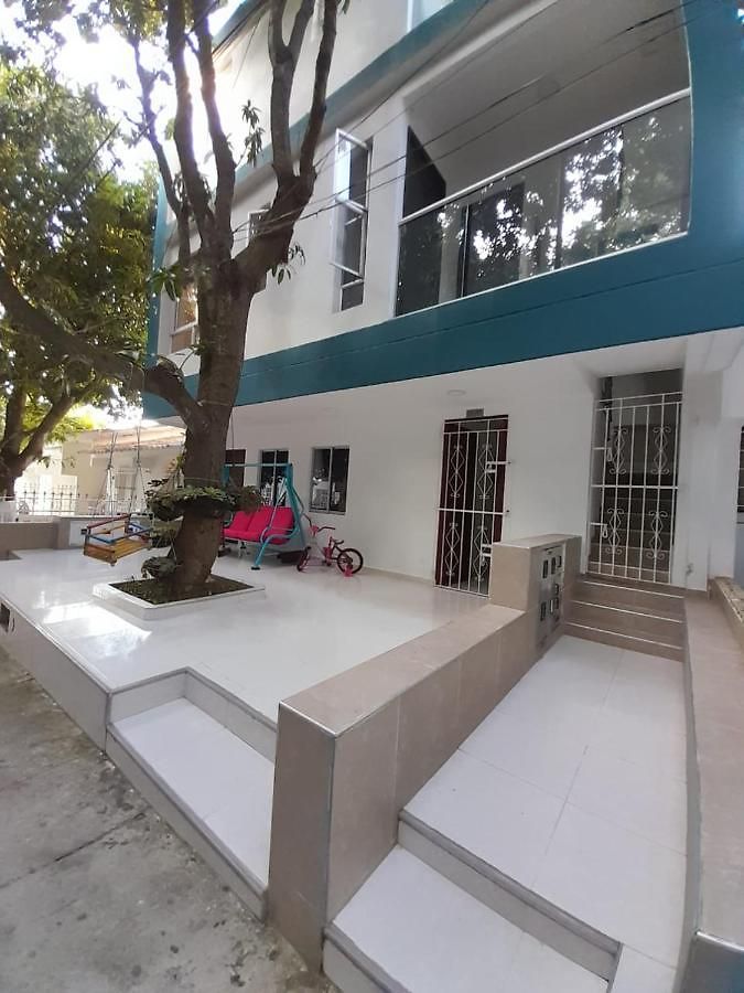 Apartment 2p *